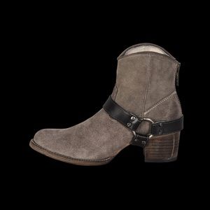 Freebird by Steven “Spirit” in Grey Suede